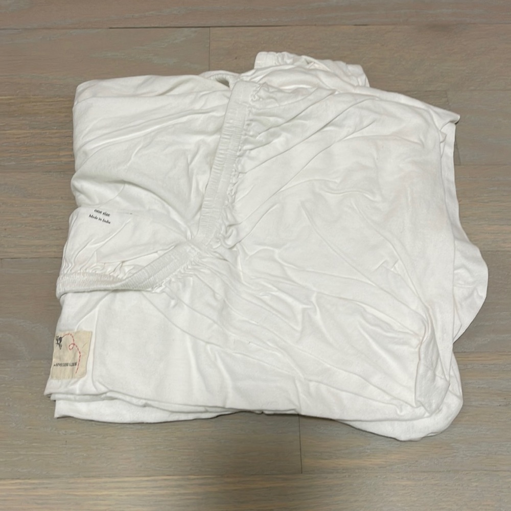 Burt’s bees baby crib sheet